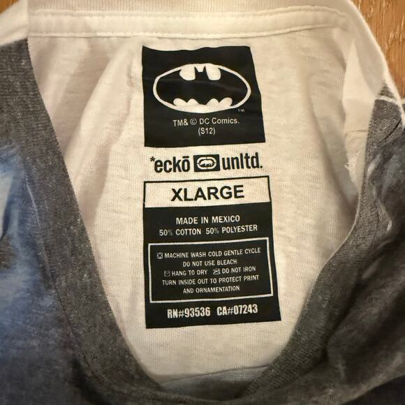 Batman x Ecko Unlimited Graphic T-Shirt – Size L - Picture 3 of 6